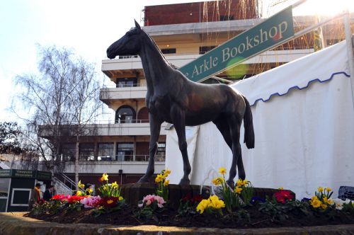 The statue of Arkle at Cheltenham Racecourse