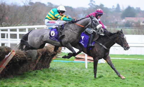 Squouateur (Barry Geraghty) comes to take over from Archive (Jack Kennedy)