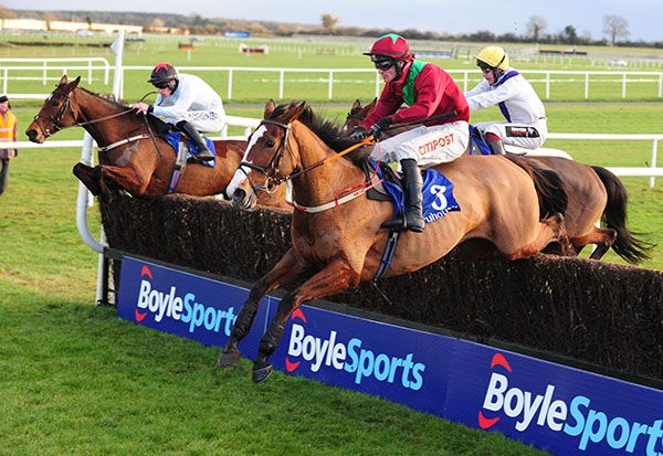 Agusta Gold and Danny Mullins (nearside)