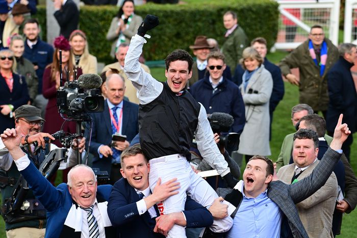 Danny Mullins carried shoulder high after his win on Flooring Porter