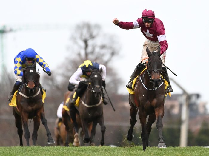 Leopardstown Conflated and Jack Kennedy win The Savills Chase 