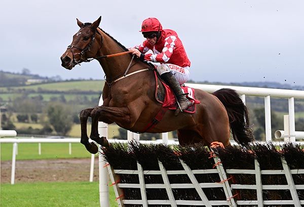 Davy Russell steers home Sa Fureur 