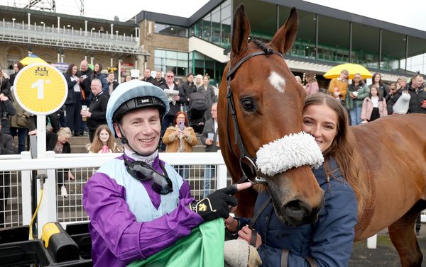 Desert Cop and Oisin Murphy after winning The Talksport All Weather 3 Year Old Championships 