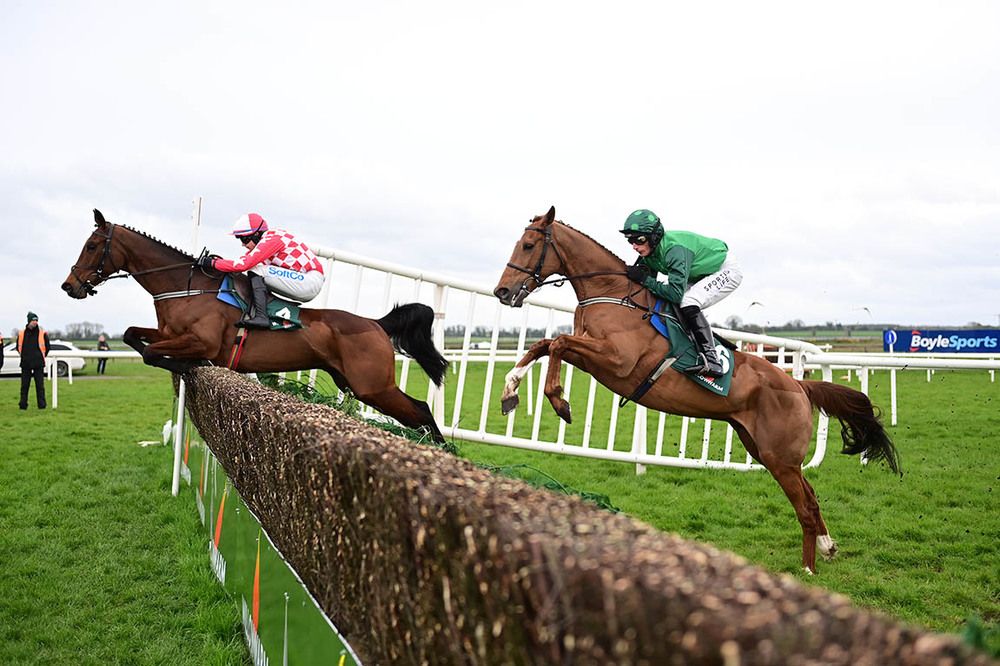 Flame Bearer and Sean O'Keeffe stayed on best to land the Grade 1 Gold Cup at Fairyhouse 