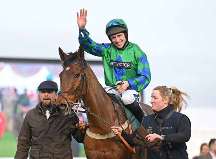 Cheltenham 27 January 2024 Ga Law and Gavin Sheehan win for trainer Jamie Snowden Healy Racing