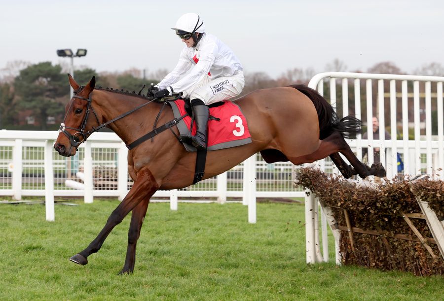 Bill Joyce winning at Sandown